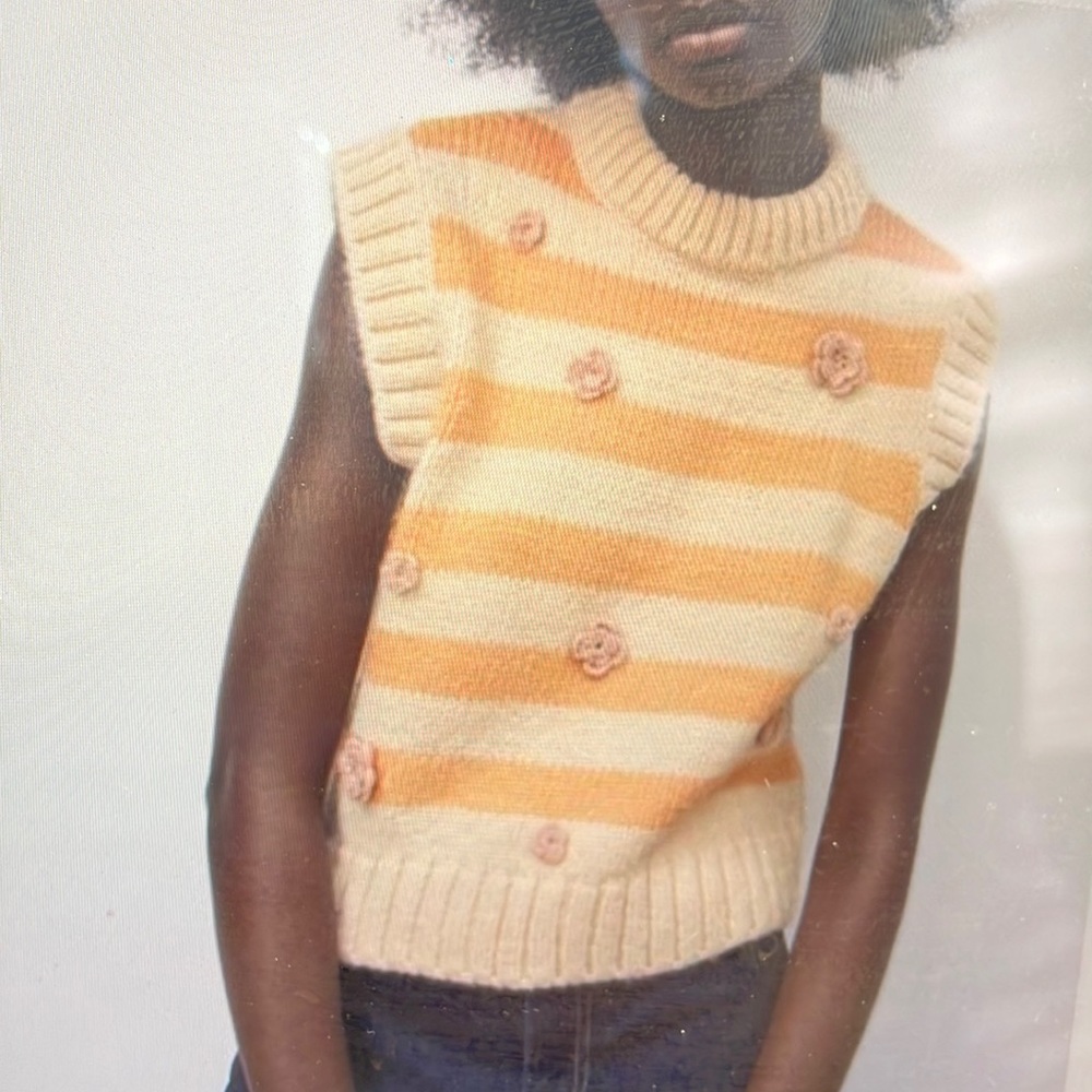 Zara striped vest w crocheted pink flowers